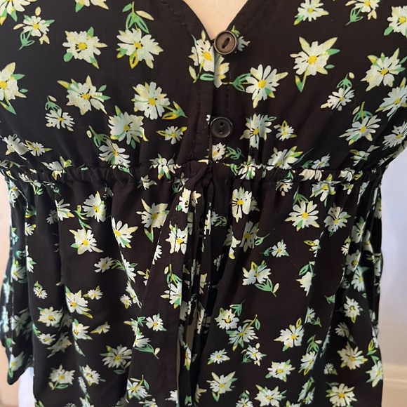 Flowy spring top - Picture 3 of 4